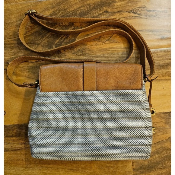 Fossil Textile n Cowhide soft leather crossbody. Beige. Boho. Hippie. Romantic. - Picture 3 of 13